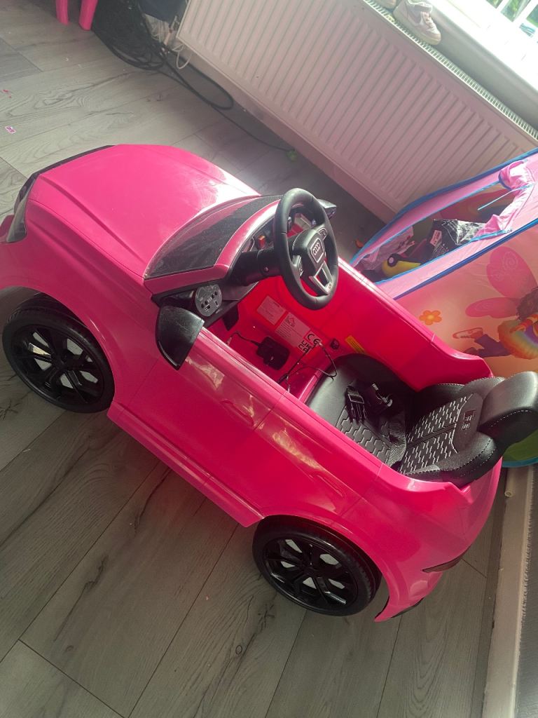 Kids ride on Audi car 