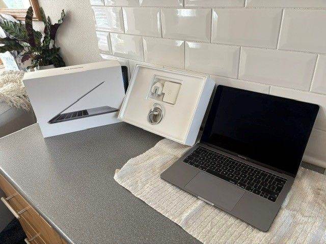 apple Macbook pro 