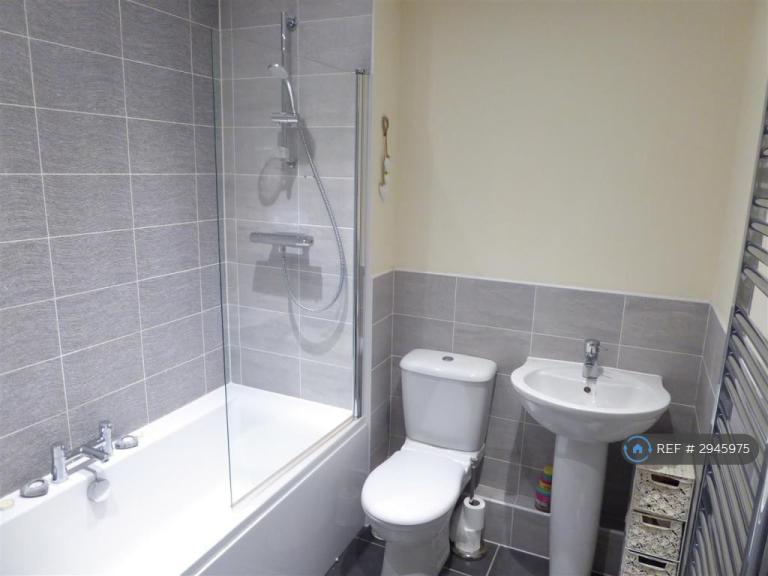2 bedroom flat in Limestone Grove, Houghton Regis, Dunstable, LU5 (2 bed) (#2945975)
