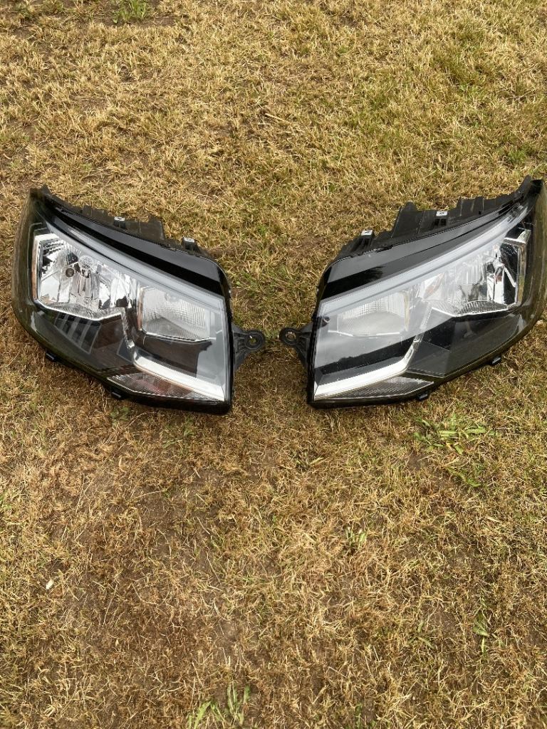 Vw t6 head lights