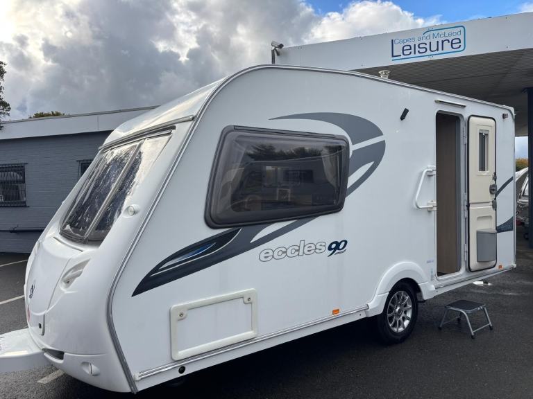 2009 STERLING ECCLES TOPAZ 90, LUXURY CARAVAN, P-SHAPED SHOWER .........NOW SOLD