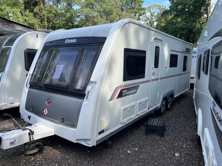 Elddis CRUSADER CYCLONE - 2013 - 4 BERTH - TWIN AXLE