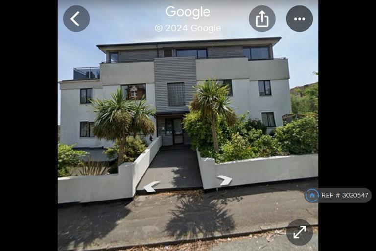 2 bedroom flat in Crosby Road, Bournemouth, BH4 (2 bed) (#3020547)