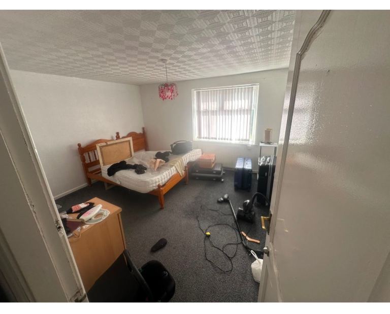 Big room to rent 