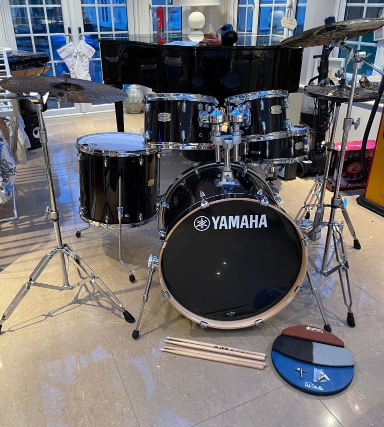 Yamaha Stage Custom Birch 5pc Drum Kit Raven Black + Meinl Cymbals & Hardware