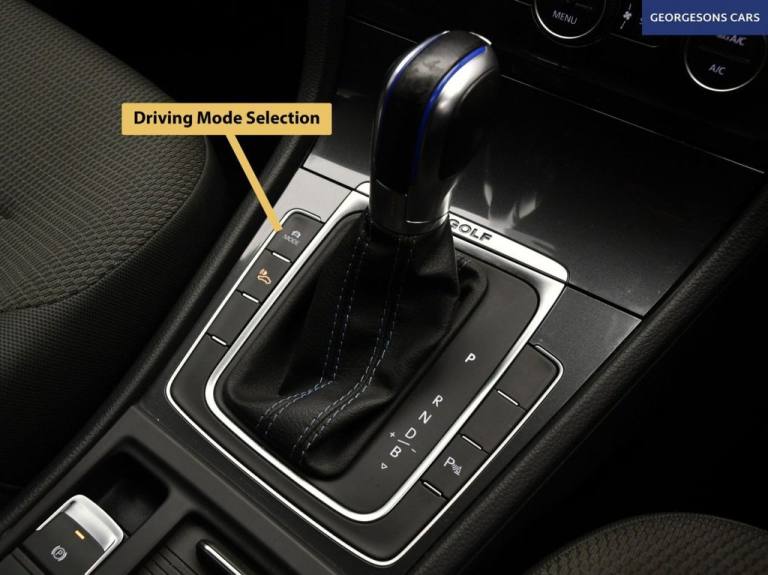 2019 Volkswagen Golf 35.8kWh e-Golf Hatchback 5dr Electric Auto (136 ps) Hatchback Automatic