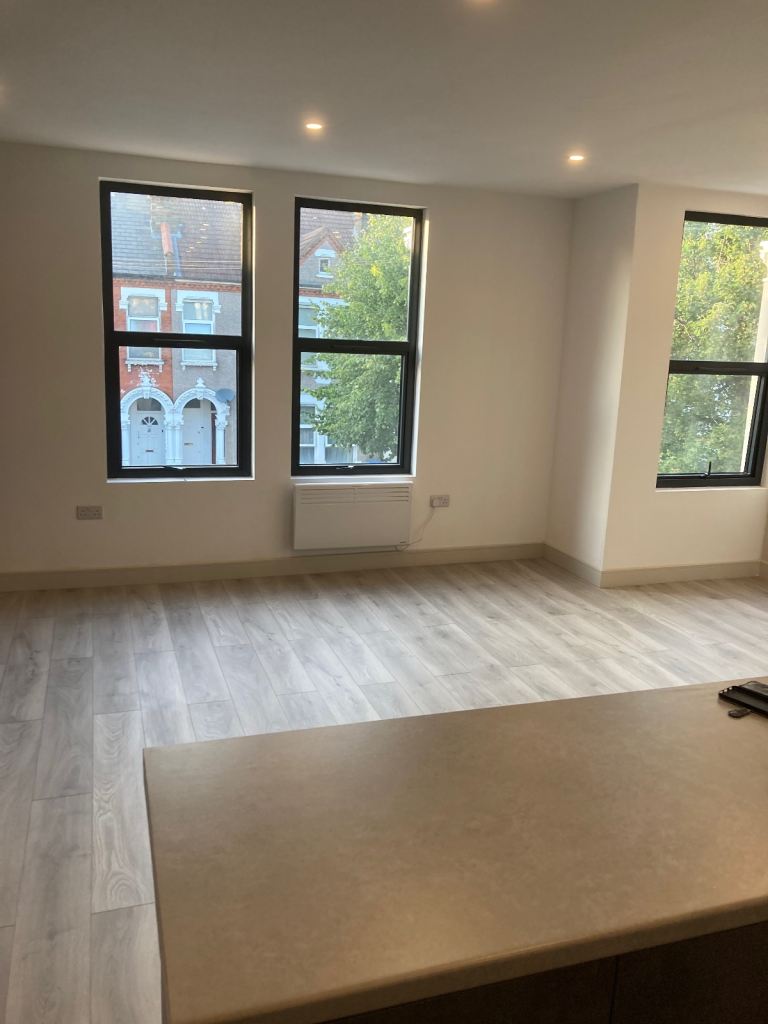 Stunning New Development of 8 flats in Croydon. 5 mins walk to Train Station 