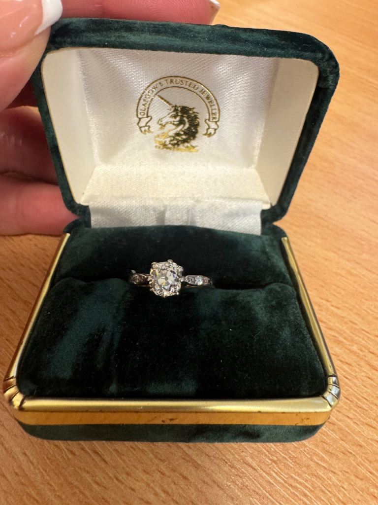 Rose cut .8ct diamond ring 18 carat gold