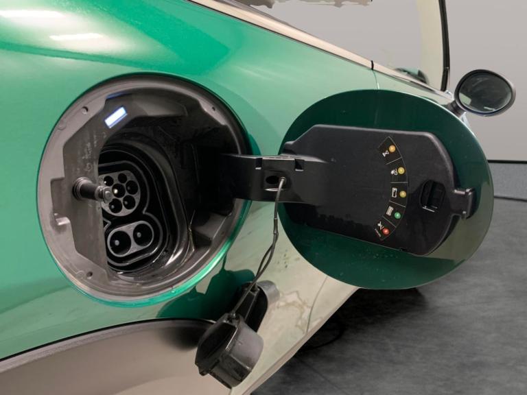 2020 MINI Electric Hatch Cooper SE 32.6kWh Level 3 Hatchback 3dr Electric Auto (184 ps) - PAN ROO...