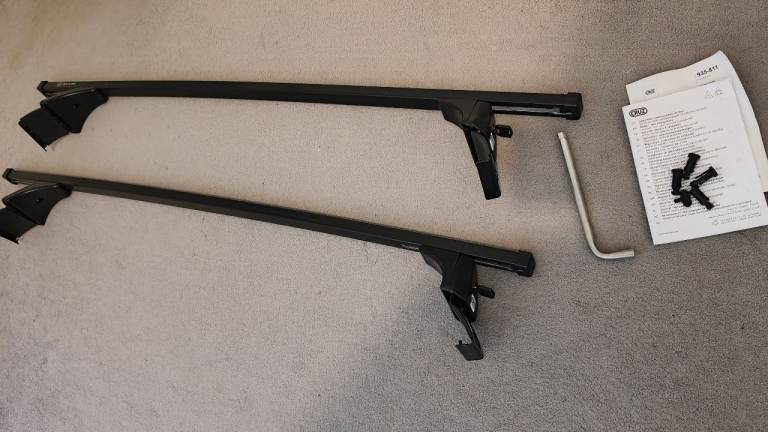 Cruz roof bars for Skoda Superb hatchback 2015-until facelift 2019