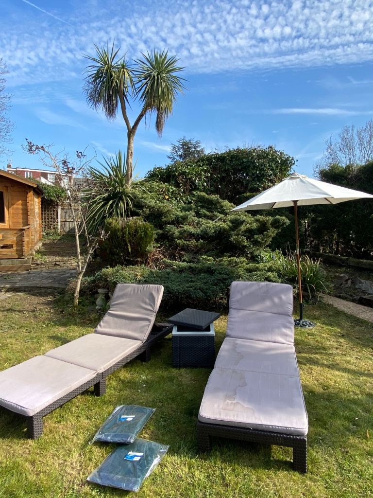 Sun Lounges