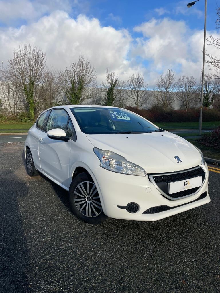 Peugeot, 208, Hatchback, 2013, Manual, 1199 (cc), 3 doors