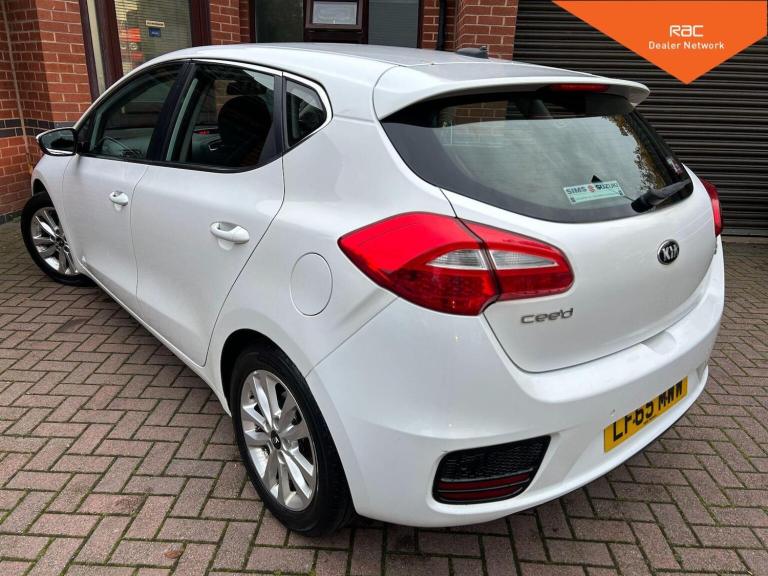 KIA CEED 1.6 CRDi 2 Euro 6 (s/s) 5dr 2015