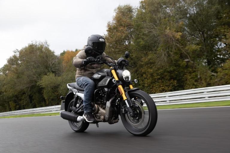 Hero Hunk 440cc Street Bike - A2 Licence
