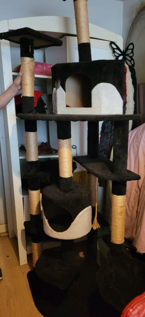 Cat tree