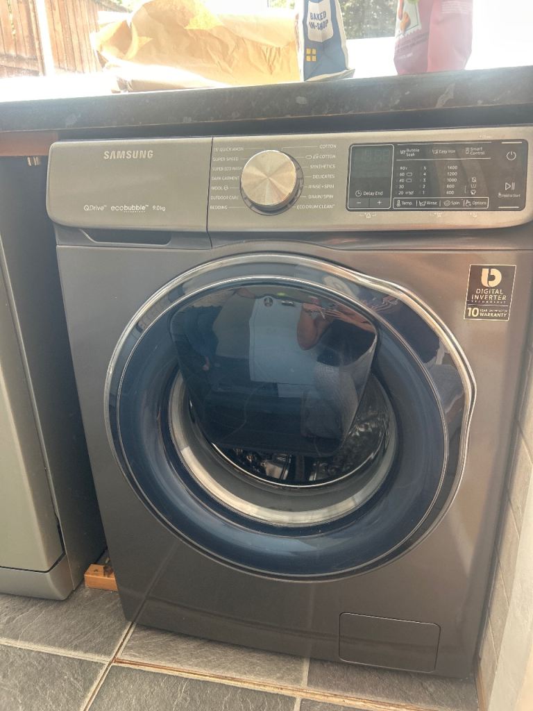 Samsung Washing Machine – Grey, Good Condition