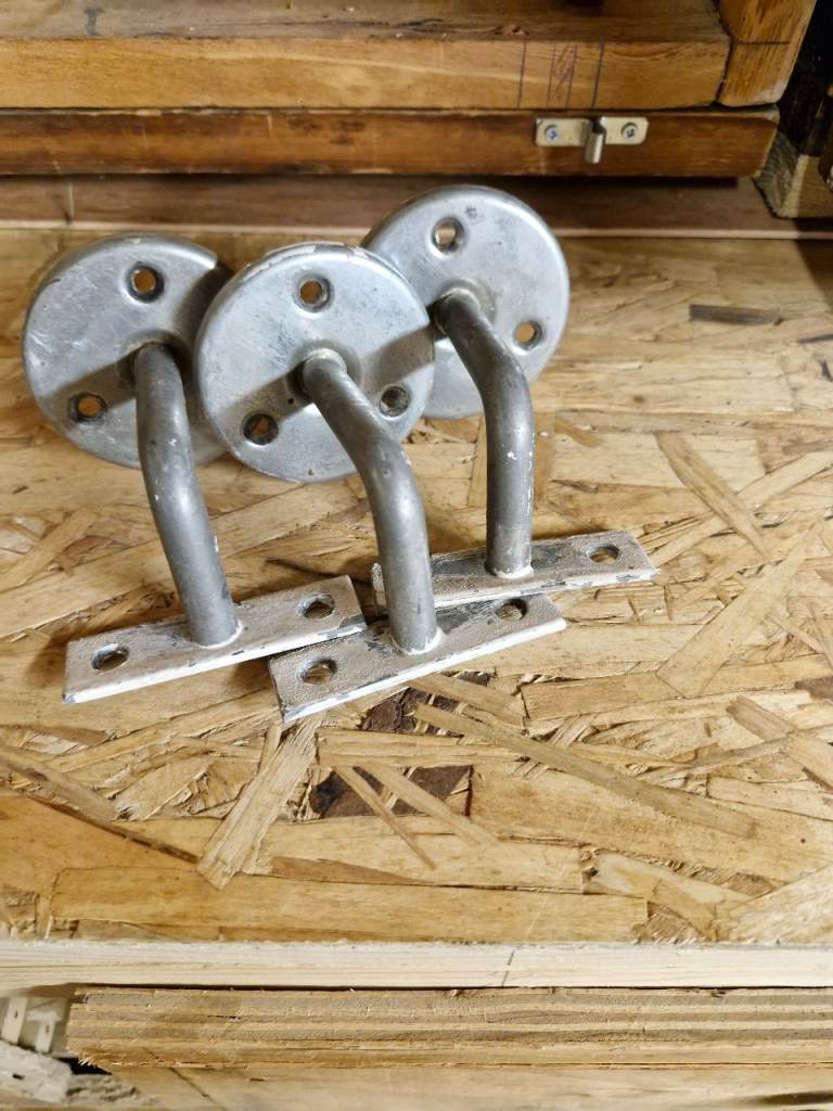 FREE - 3 x Wall mounted handrail bracket