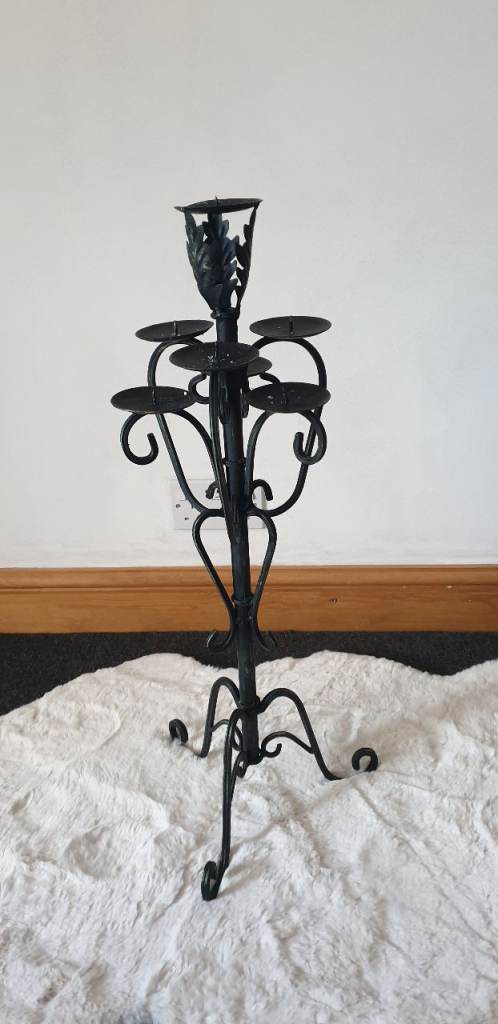 Metal candle stand 