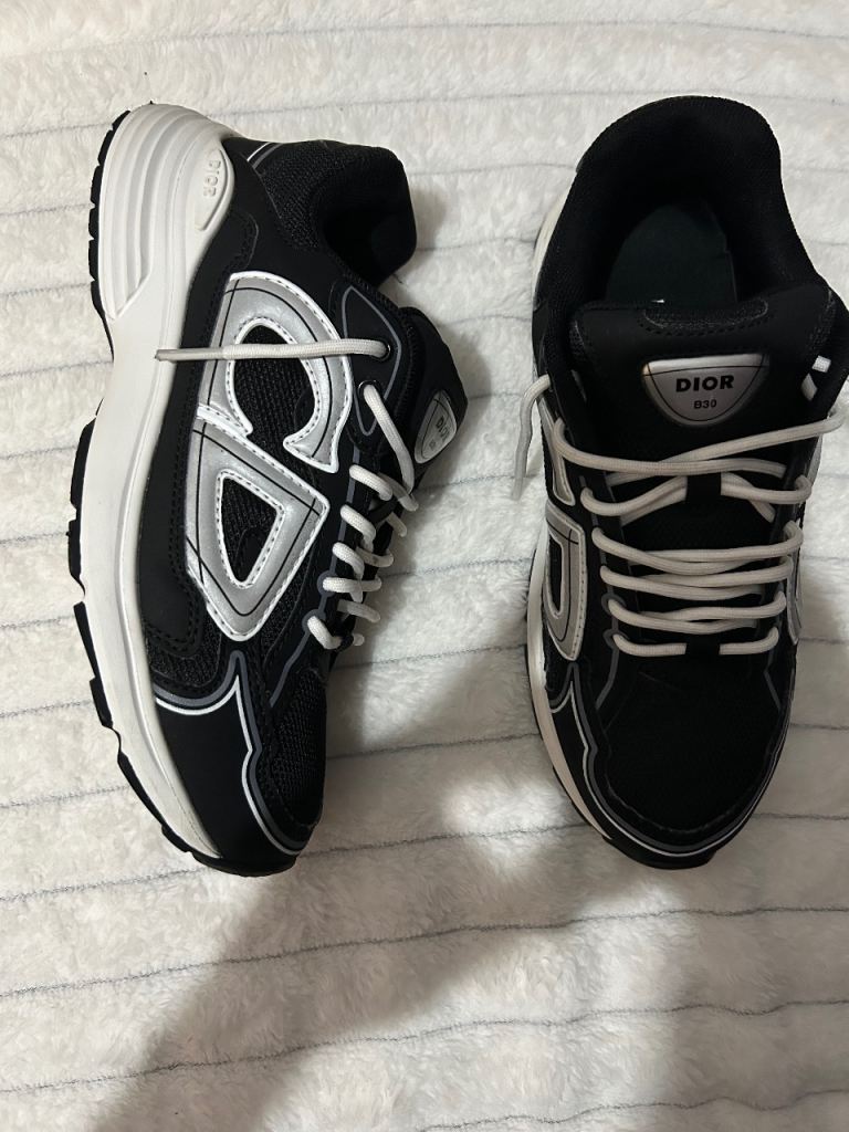 Dior b30s size 5 
