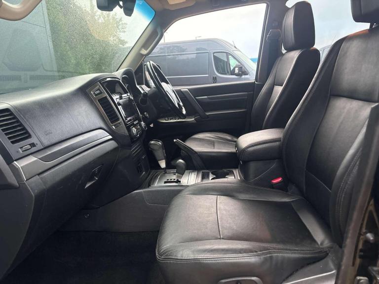 MITSUBISHI SHOGUN 3.2 DI-DC SG3 Auto 4WD Euro 6 5dr LWB 2017