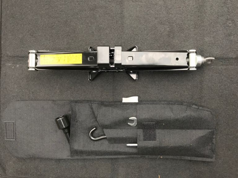 HYUNDAI KIA LIFTING TOOL JACK