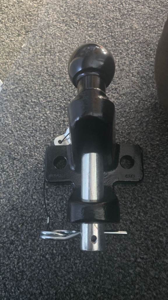 Tow ball hitch pin