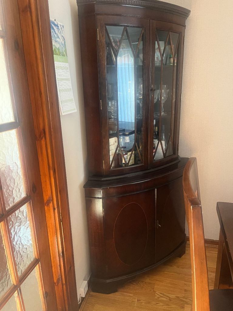 Corner unit