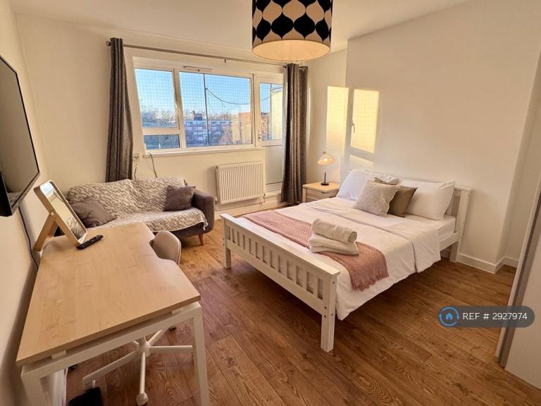 4 bedroom flat in Grisedale, London, NW1 (4 bed) (#2927974)