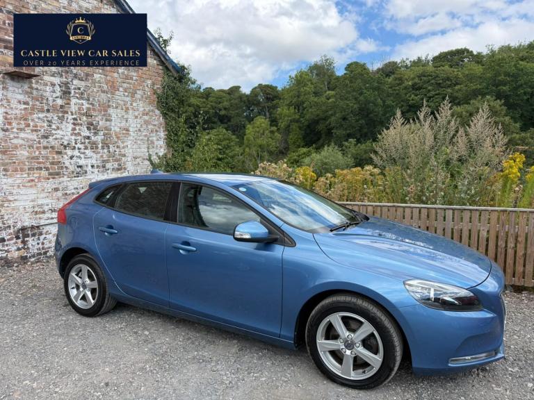 2015 Volvo V40 2.0 T2 ES Hatchback 5dr Petrol Manual Euro 6 (s/s) (122 ps) Hatchback Petrol Manual