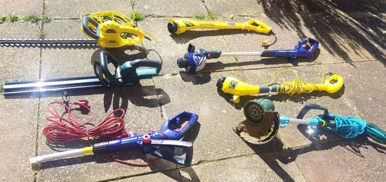 £10 THE LOT. Joblot of trimmers, hedge cutters, strimmers SPARES/REPAIR