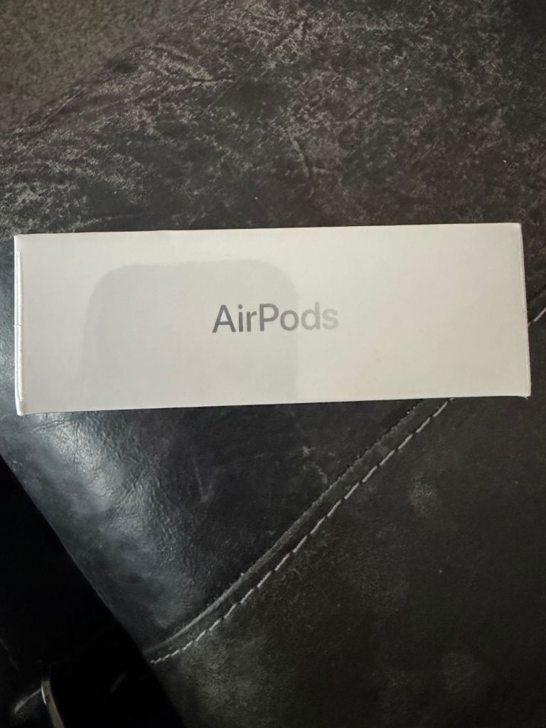 Apple AirPods 2nd Gen