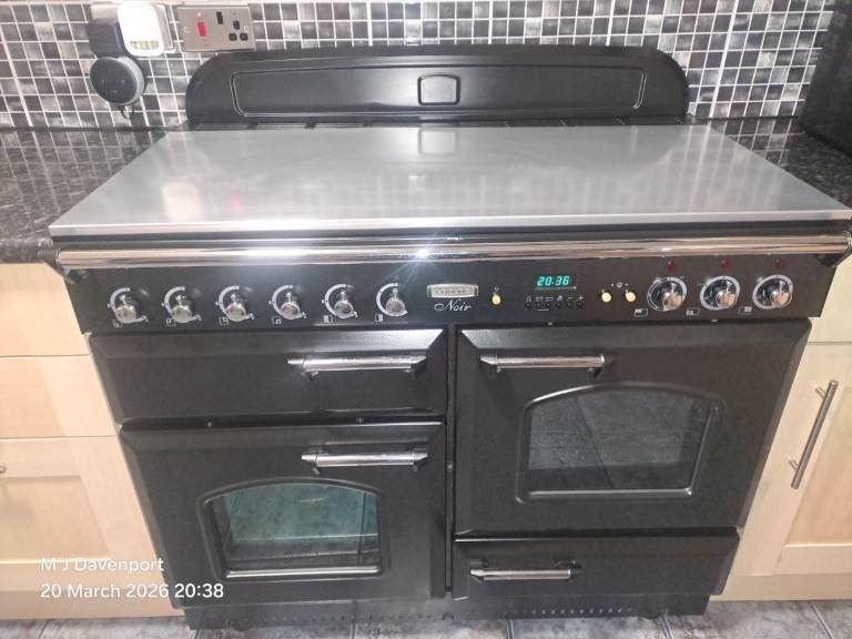 Rangemaster 110 Classic Black dual fuel oven