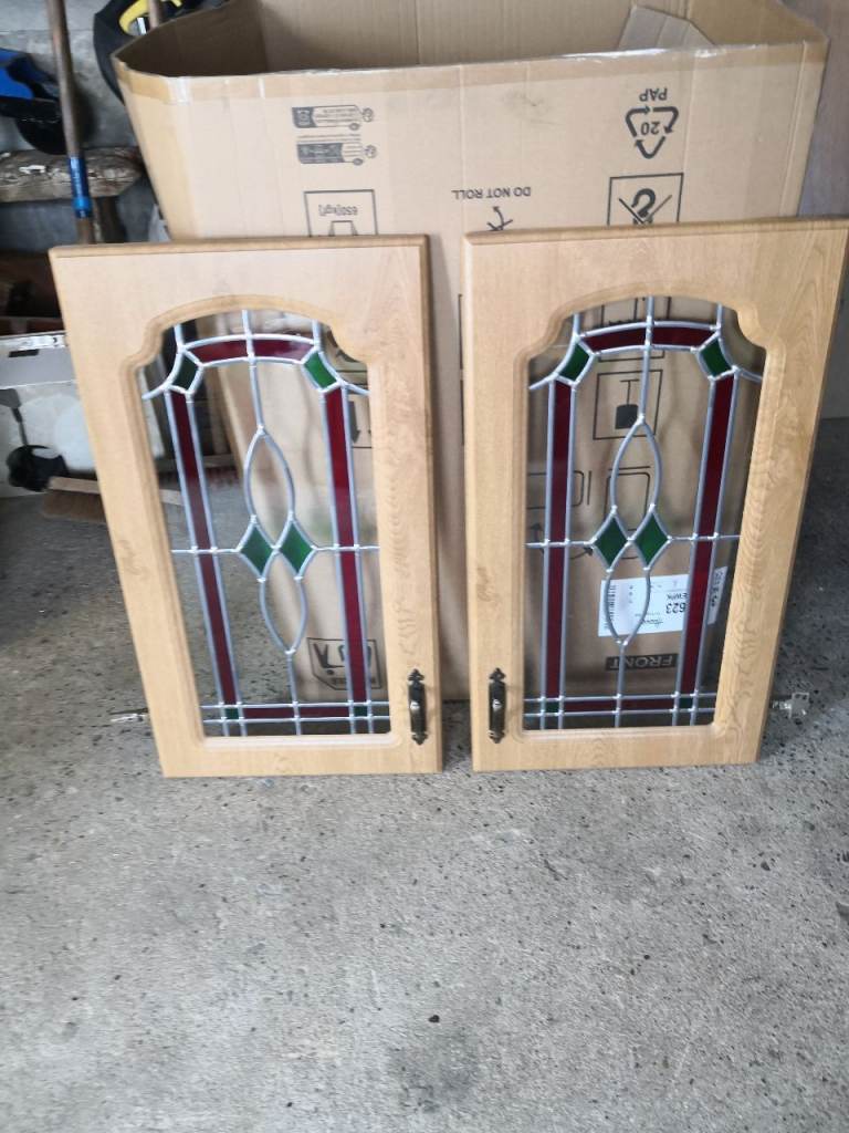 Oak coloured kitchen wrapped doors