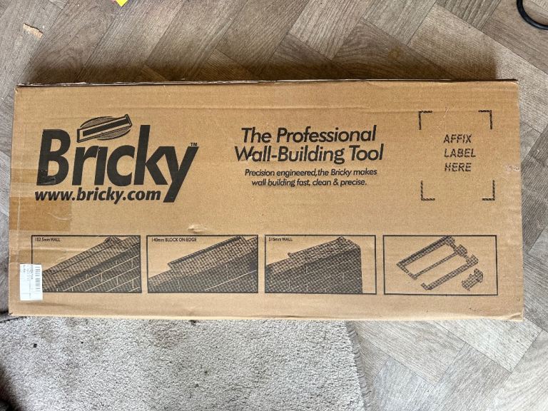 Bricky DIY wall construction tool