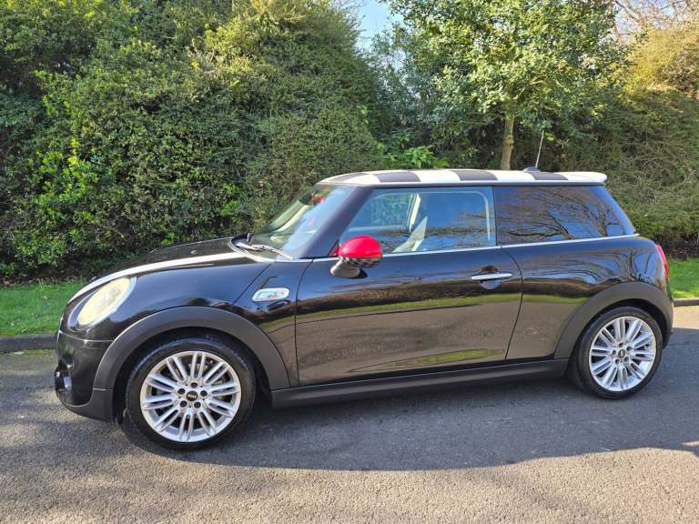 MINI HATCHBACK 2.0 Cooper S  [Chili/JCW Sport Pack] - AUTOMATIC - 3DR - BLACK