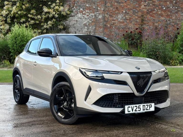 2025 Alfa Romeo Junior 1.2 Turbo Ibrida 5dr Auto Automatic Hatchback Petrol Auto