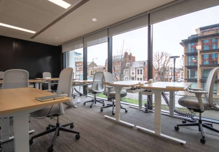 Furnished offices to rent in *Hammersmith*. Office Spaces for 4 to 600 desks W6