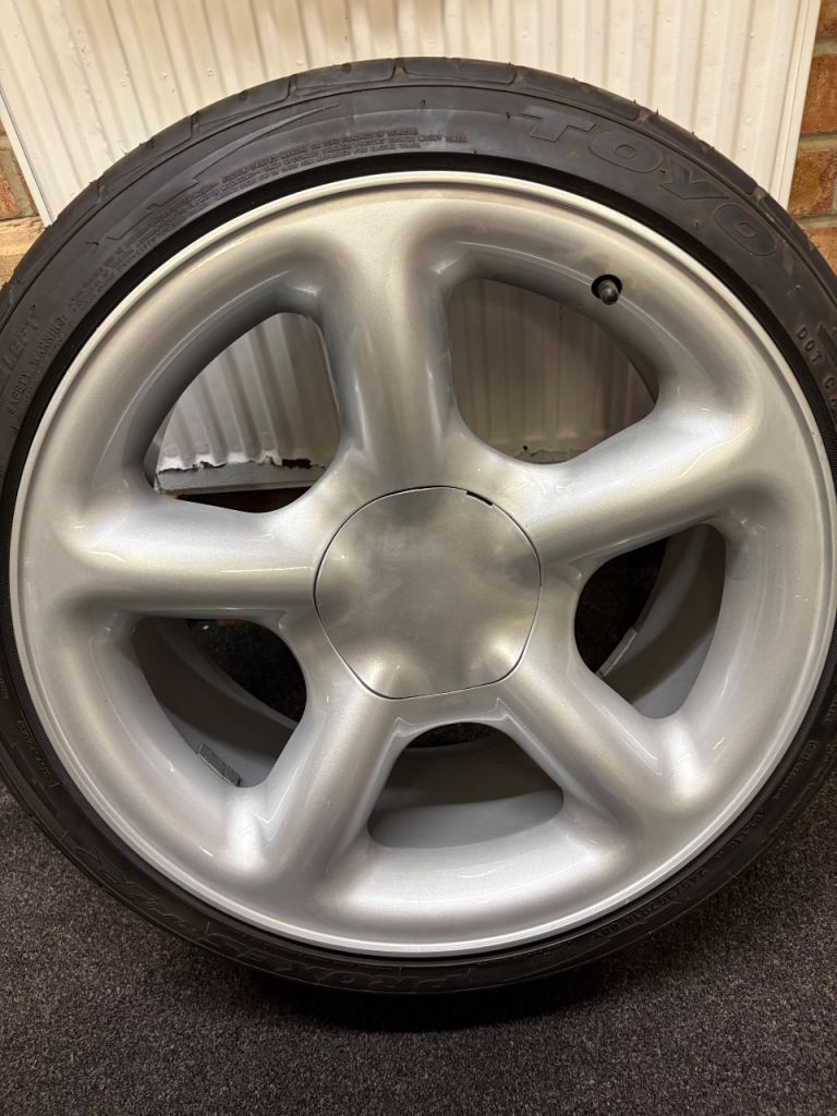 18 inch es**rt cosworth style wheel 