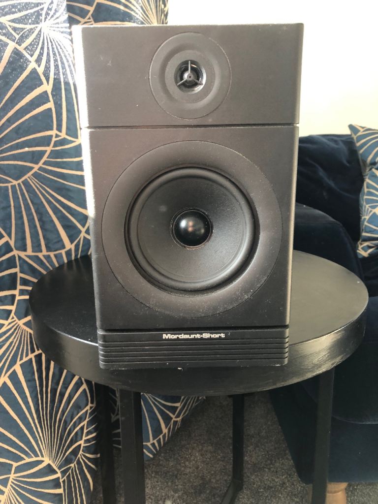 Moderent short speakers 