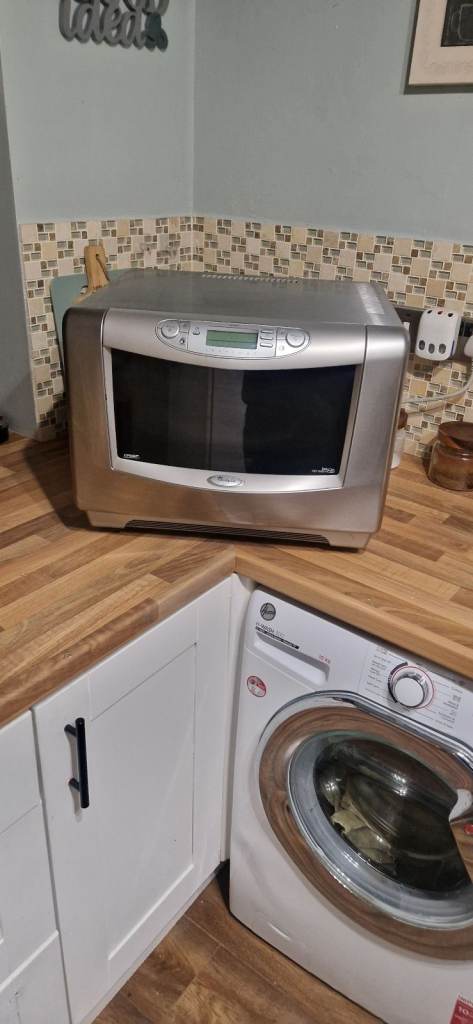 Whirlpool JT359 Microwave Oven - Silver, Good Condition