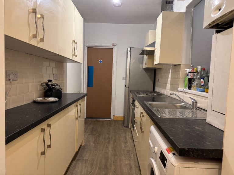 HMO Supported Accommodation DSS Rooms Available in Sparkhill Birmingham 