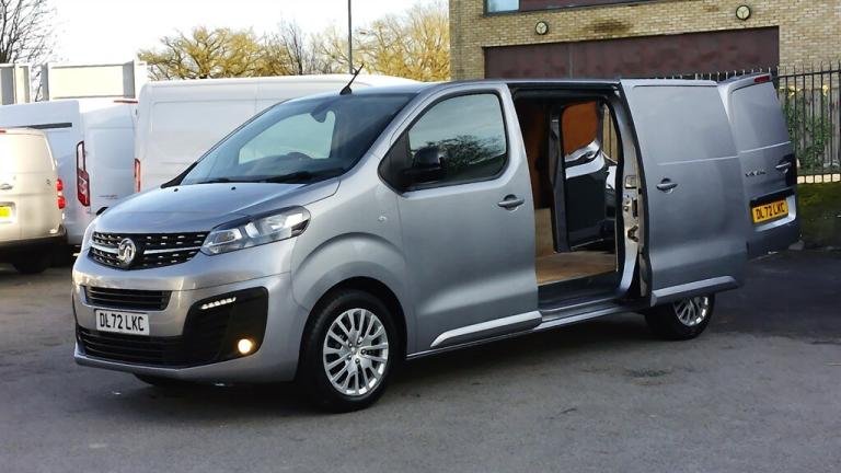 2023 Vauxhall Vivaro 2700 PRO 120 L1 SWB IN QUARTZ GREY ONLY 46.000 MILES,SAT NAV,PARK ASSIST CA ...