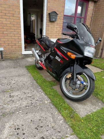Schonキュー　Around 1990 Kawasaki, ZX, 1990 997 (cc) | in Pencoed, Bridgend | Gumtree