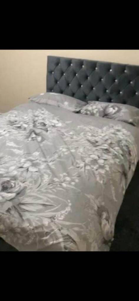 stylish double room to let 