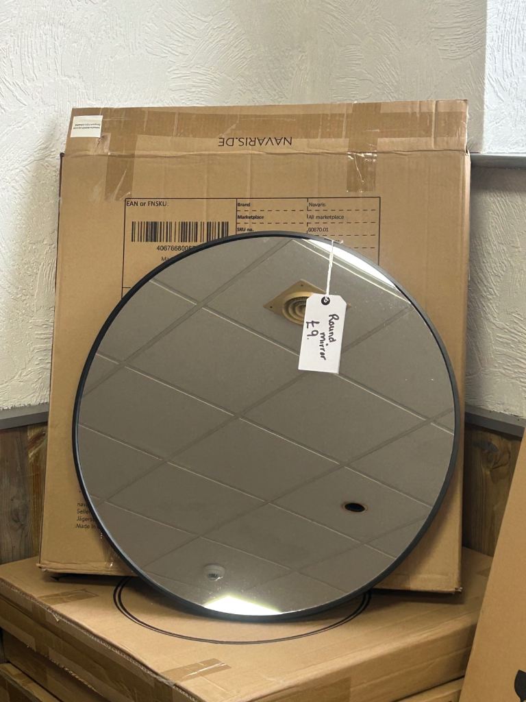 NAVARIS Round Mirror NEW £9 