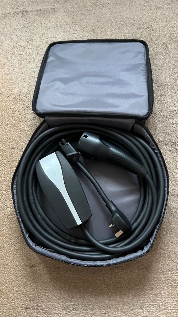 Mobile connector Tesla 3 pin charging cable