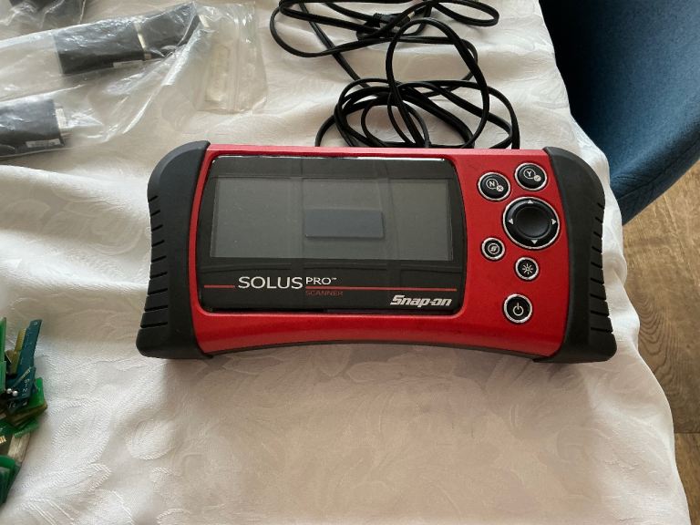 Snap on diagnostic tool 