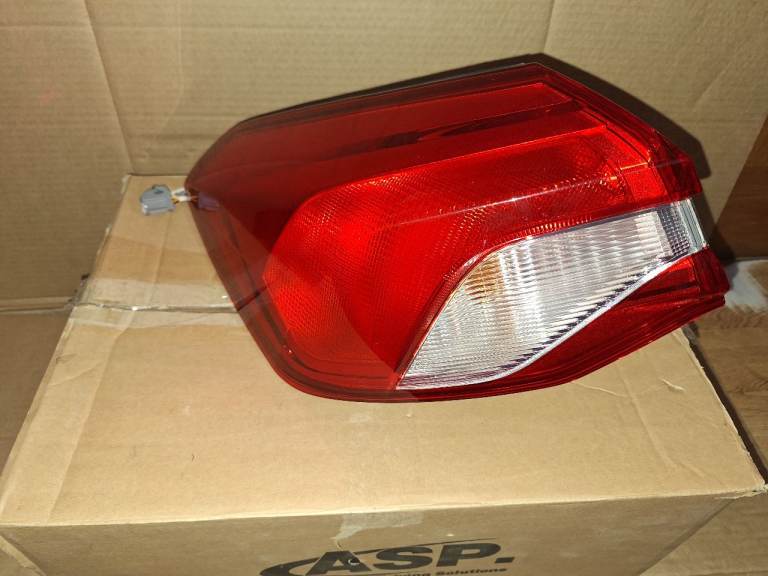 Ford Focus Rear Light Cluster / Passenger - Near Side - 2018+ New and Boxed