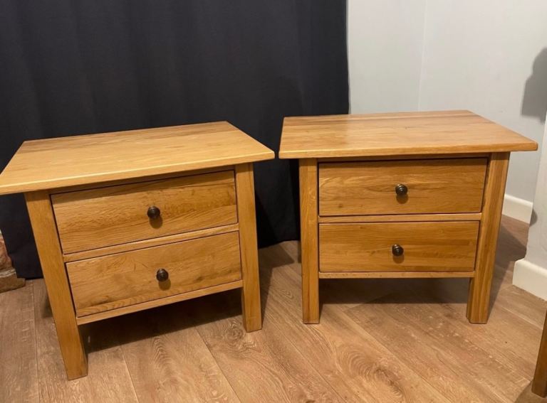 2 x Stunning Solid Shanghai Light Oak Bedside Tables Table Drawers Stands 