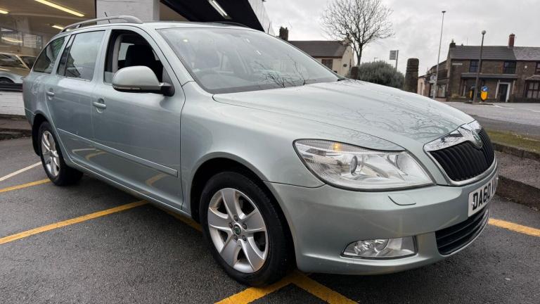 2011 Skoda Octavia 1.6 TDI CR Elegance 5dr DSG ESTATE DIESEL Automatic